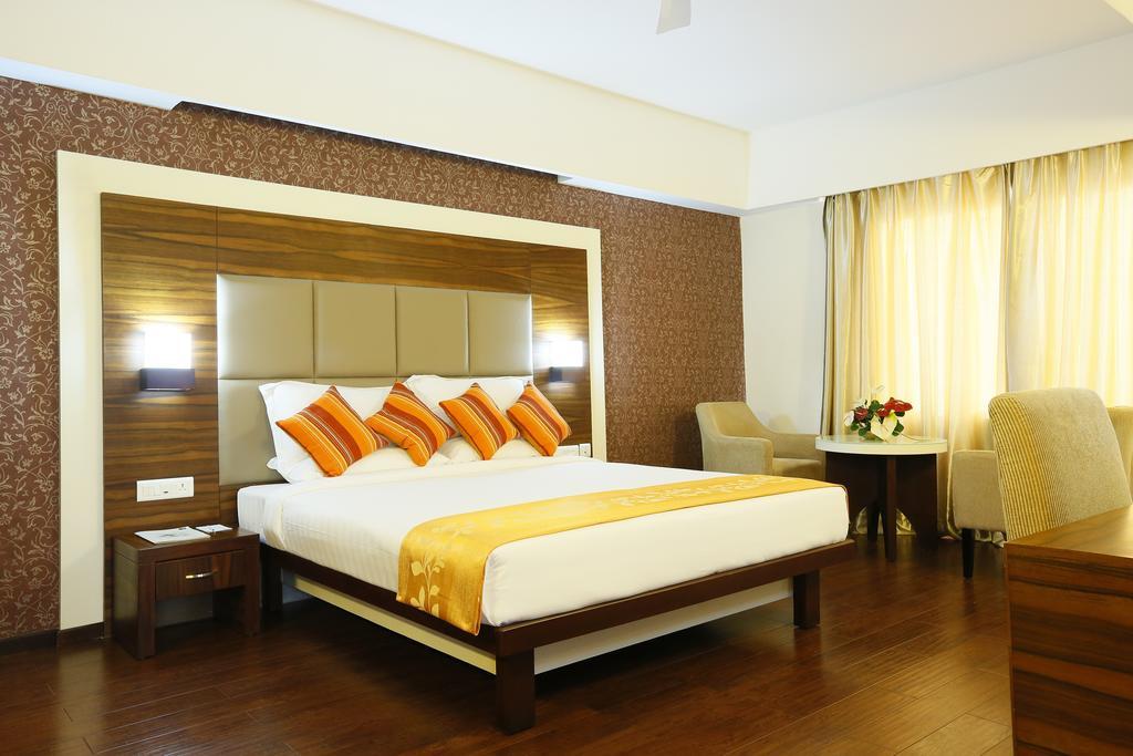 Hotel Moonlit Regency Thodupuzha Zewnętrze zdjęcie