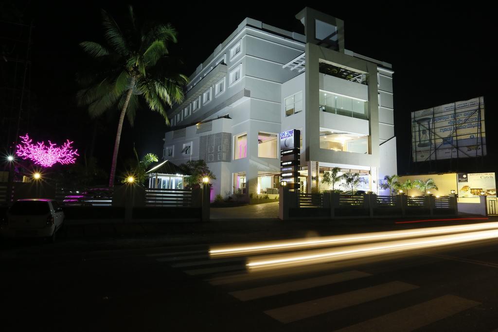 Hotel Moonlit Regency Thodupuzha Zewnętrze zdjęcie